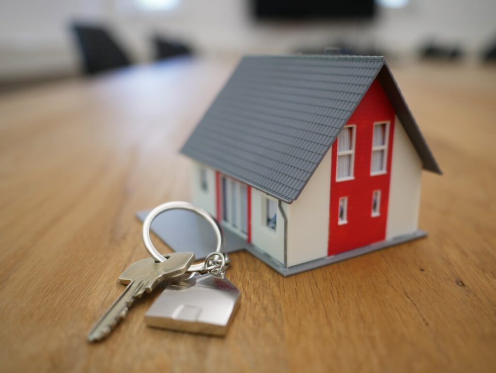 House keys representing landlord-tenant law